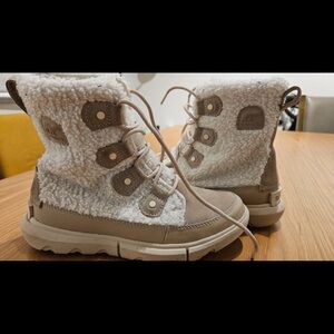 Sorel Explorer II Joan White and Tan Winter Boots